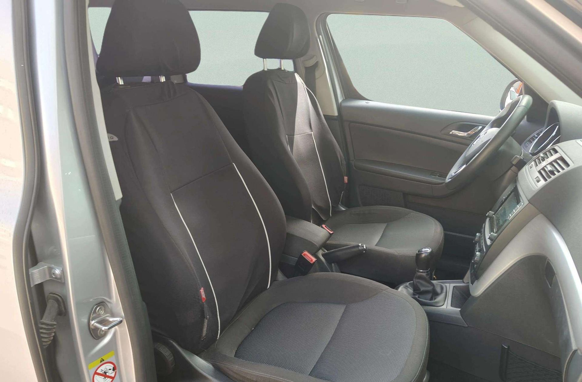 Škoda Yeti 2.0 TDI Outdoor Black - foto 14