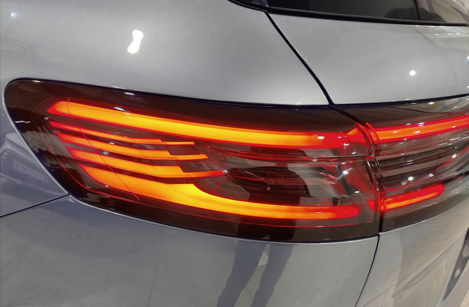 Geely Starray EM-i 1.5 PHEV Pro - foto 17