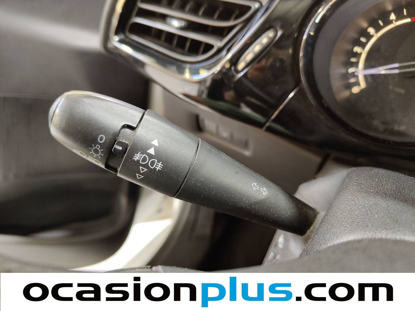 Extras y acabados del Citroën C3 Citroën C3 BlueHDi Collection (75 CV)