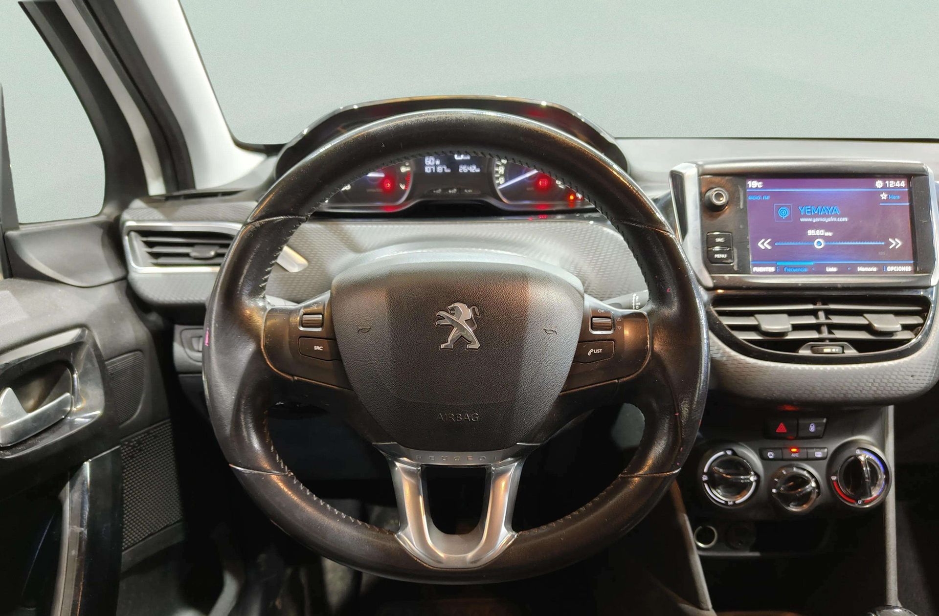 Peugeot 208 PureTech 82 Style - foto 17