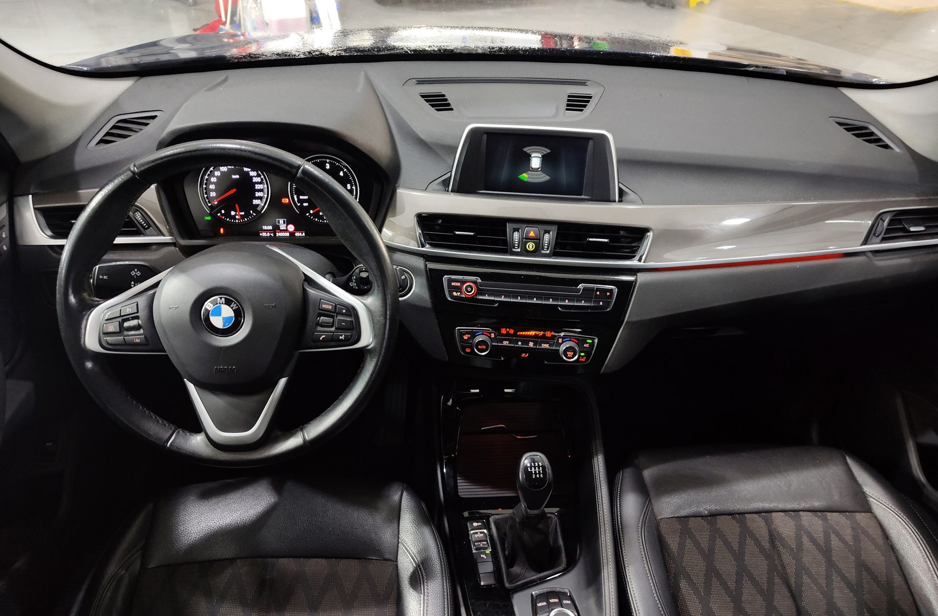BMW X1 sDrive16d - foto 6