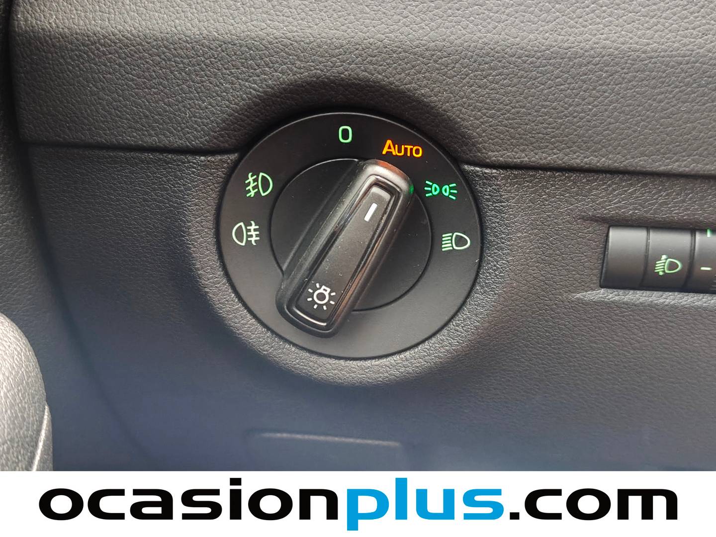 Equipamiento del Skoda Octavia Skoda Octavia 1.6 TDI CR Ambition (105 CV)