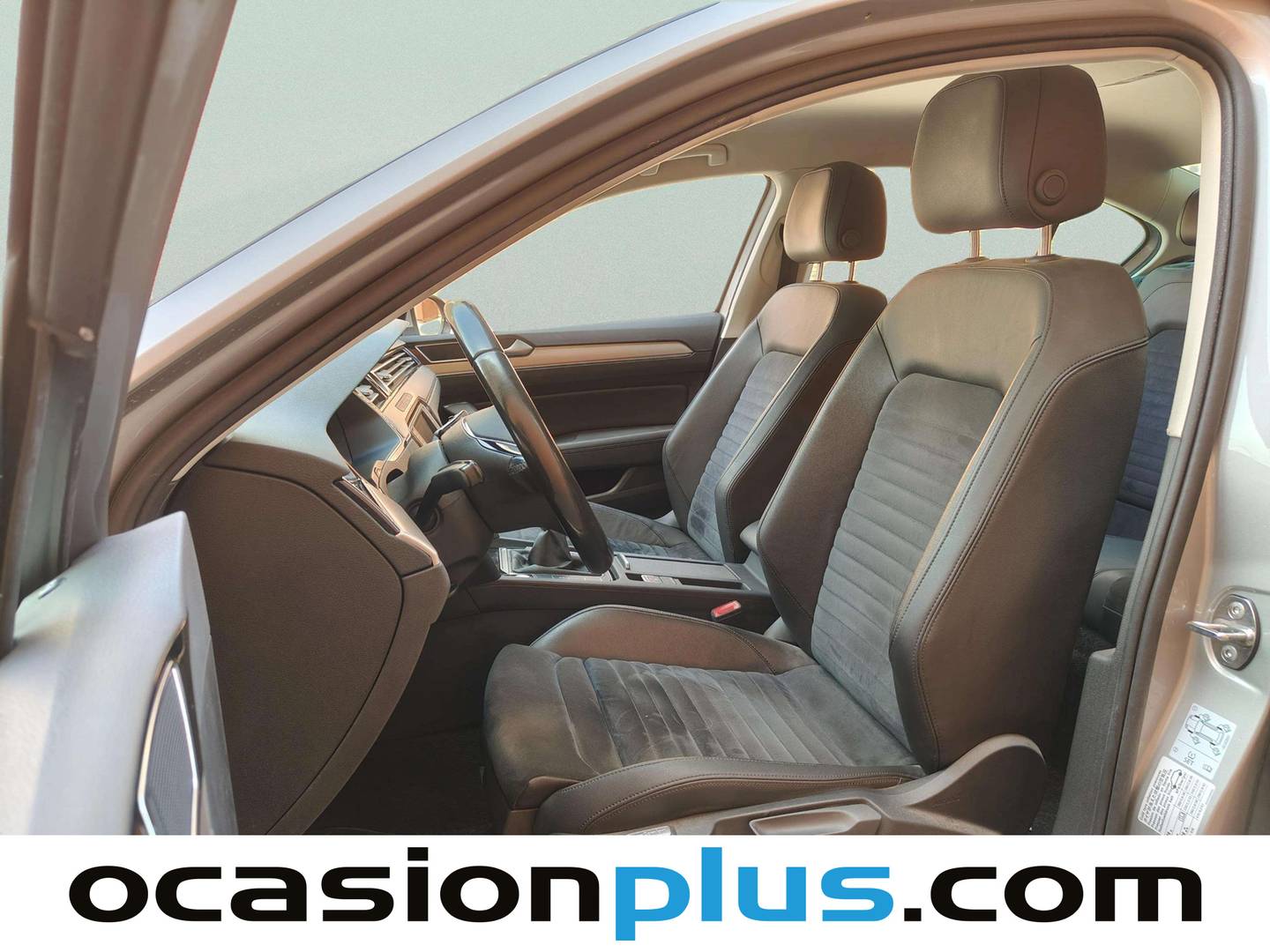 Foto asientos delanteros Volkswagen Passat Volkswagen Passat Sport 2.0 TDI BMT (150 CV)
