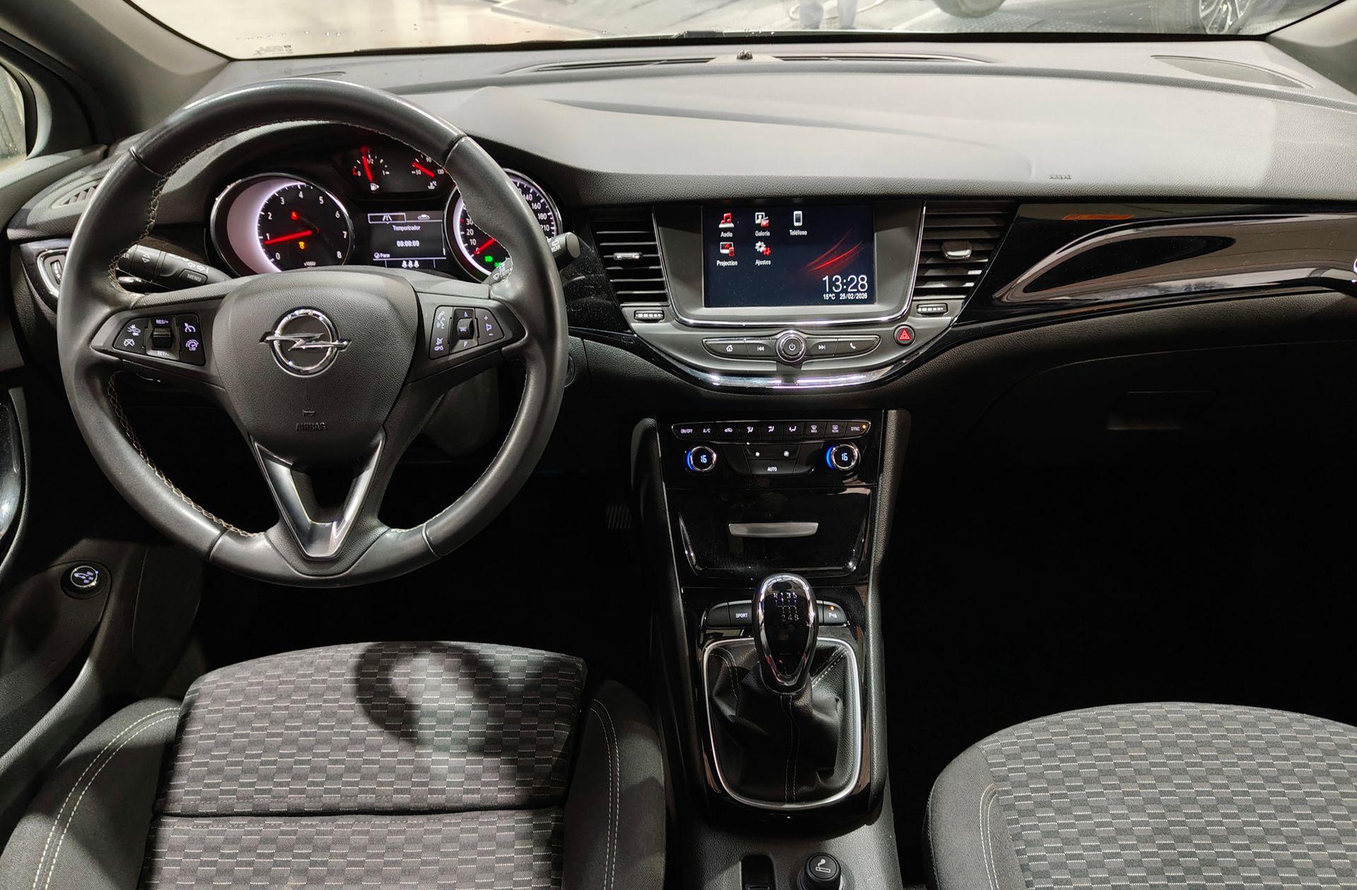 Opel Astra Sports Tourer 1.4 Turbo Dynamic - foto 6
