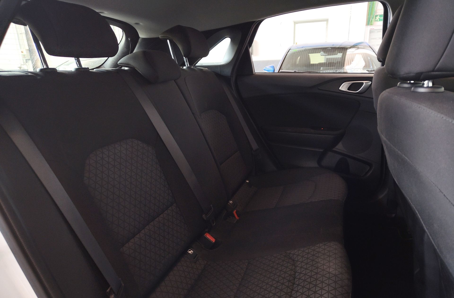 Kia Ceed 1.0 T-GDi Concept - foto 17