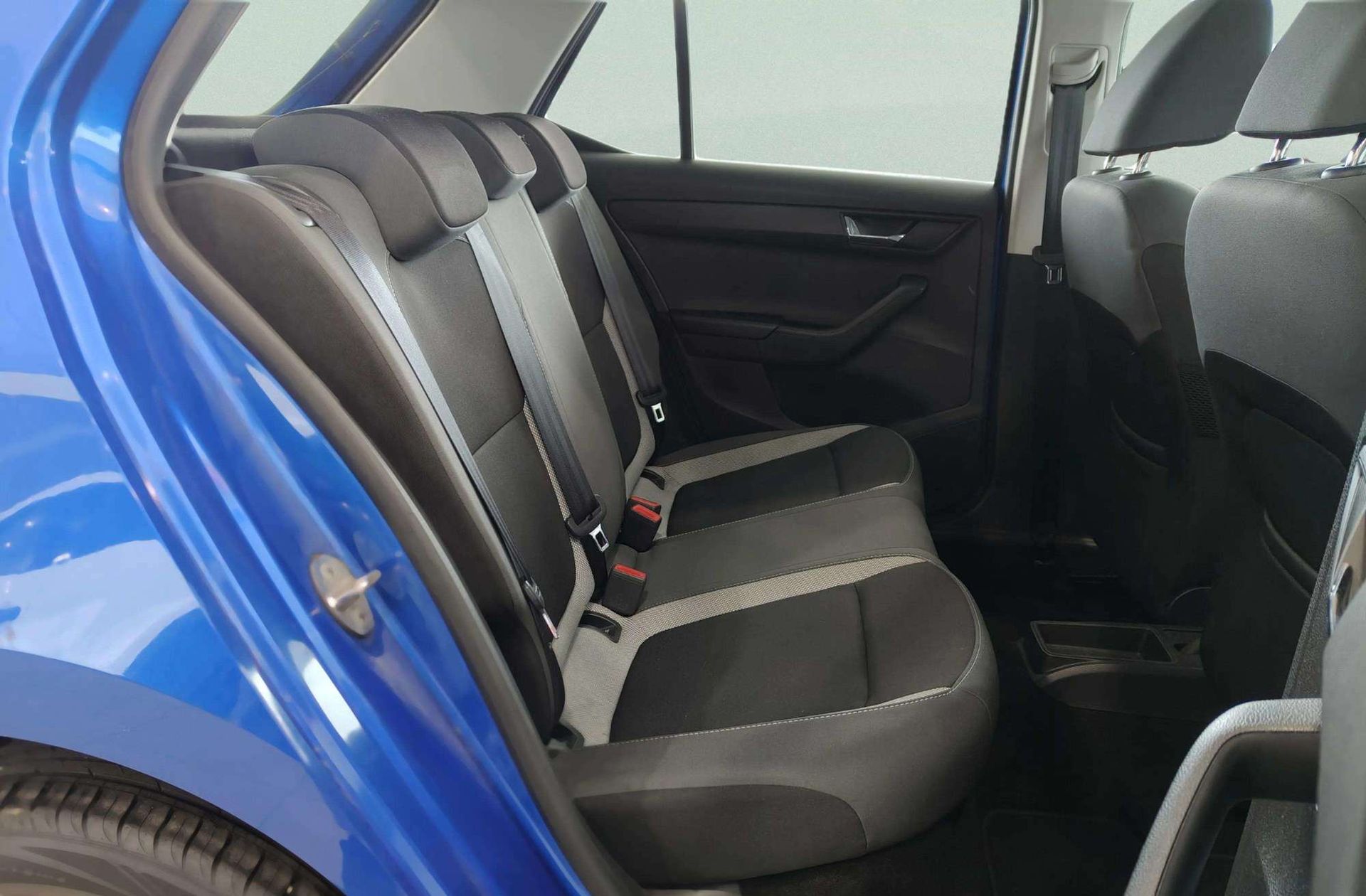 Škoda Fabia 1.0 TSI Like - foto 14