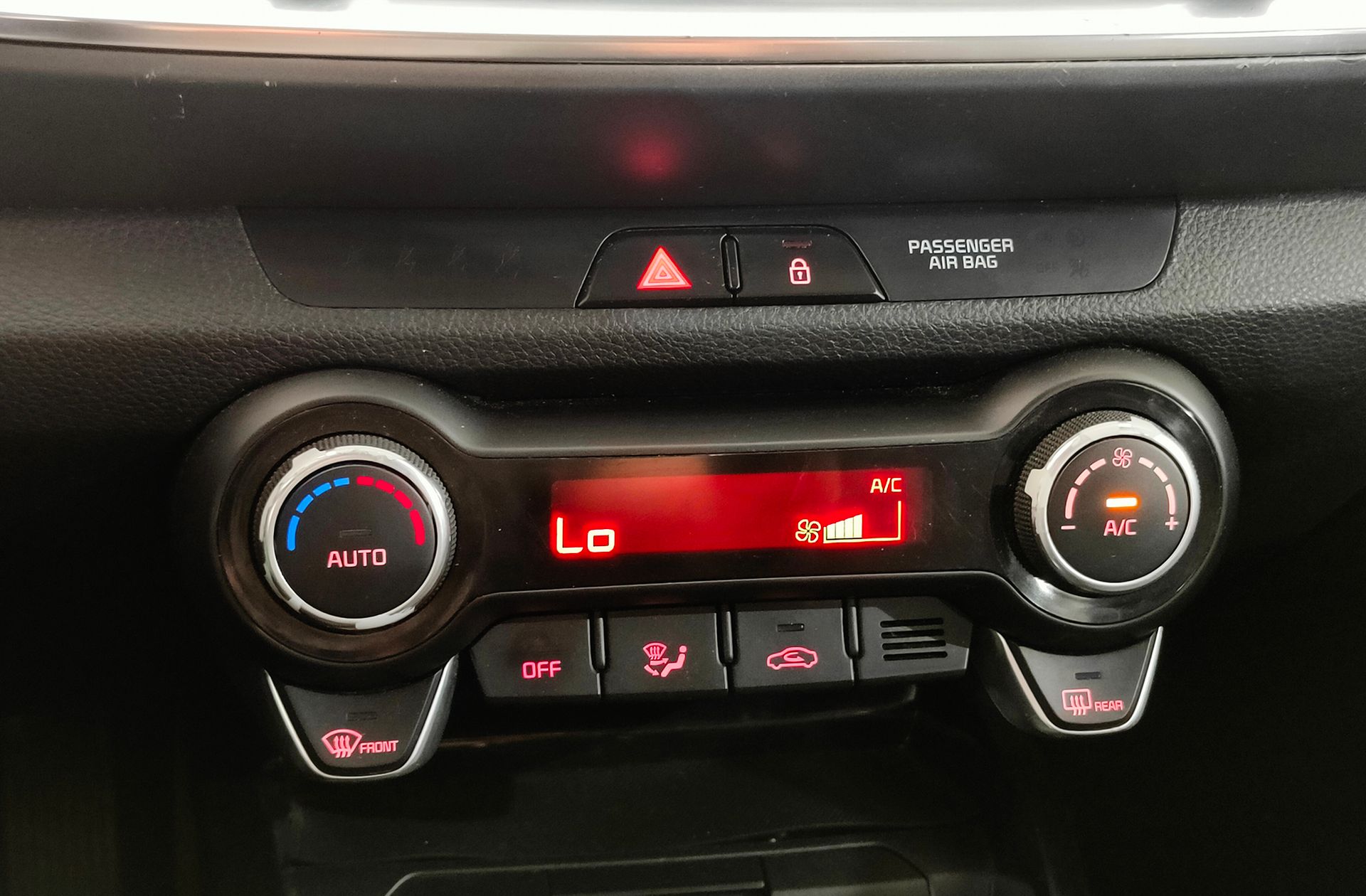 Kia Stonic 1.0 T-GDi Concept - foto 31