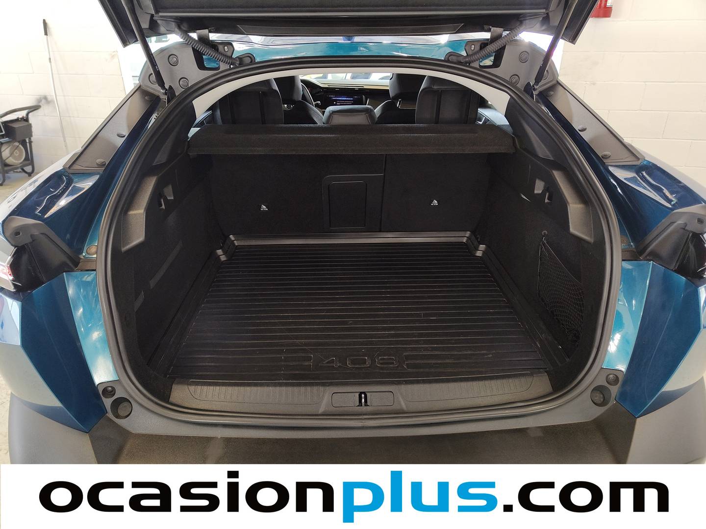 Foto Peugeot 408 Peugeot 408 PHEV 180 Allure Pack e-EAT8 (181 CV)