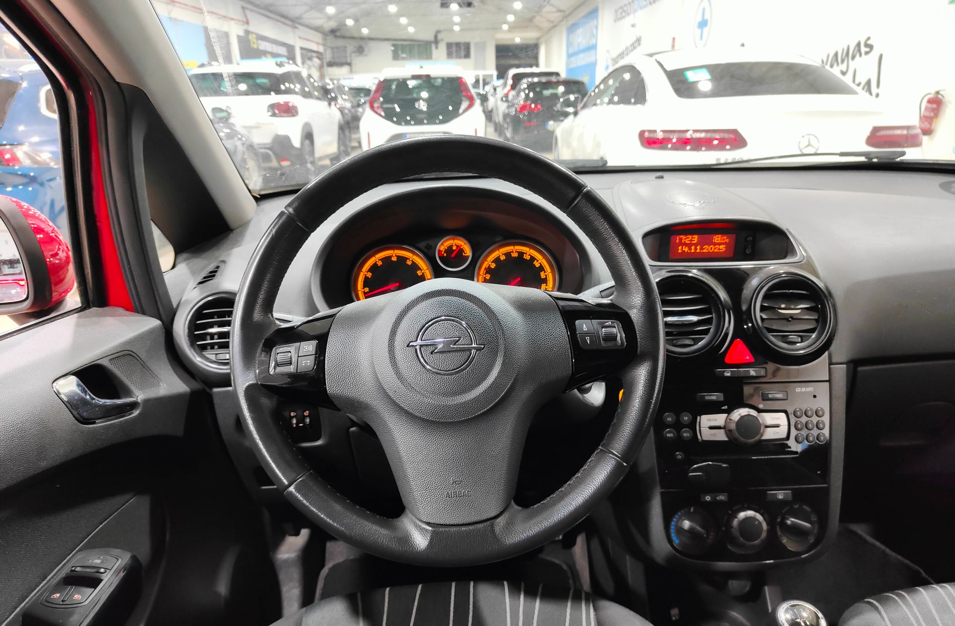 Opel Corsa 1.4 111 Years - foto 18