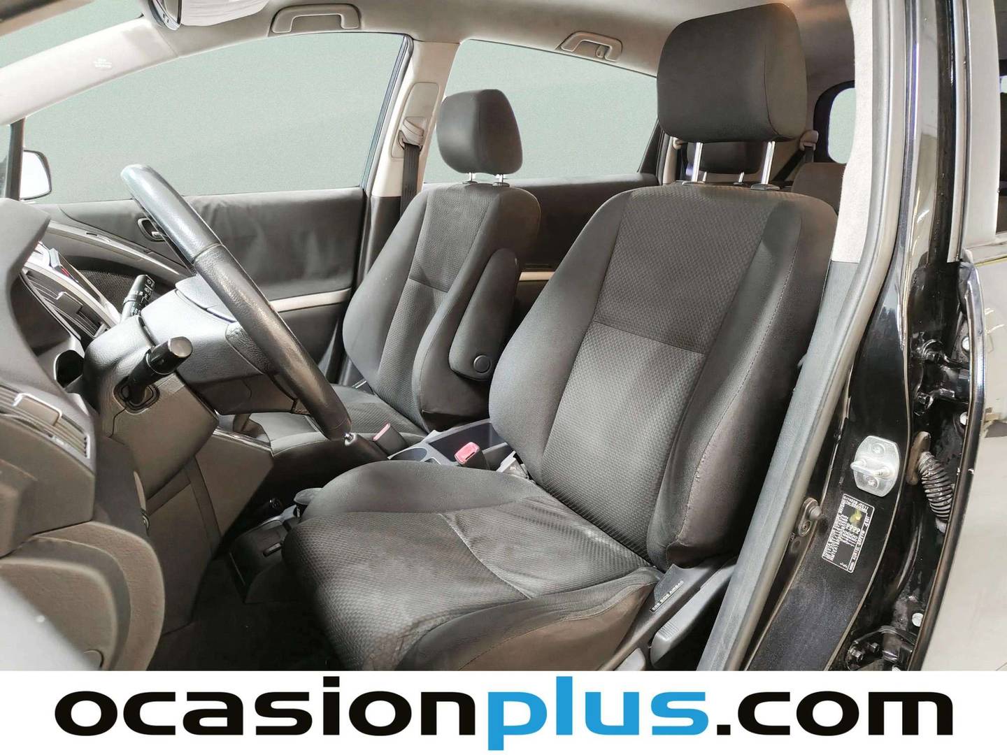 Foto asientos delanteros Toyota Corolla Verso Toyota Corolla Verso 2.2 D-4D Luna 7 Plazas (136 CV)