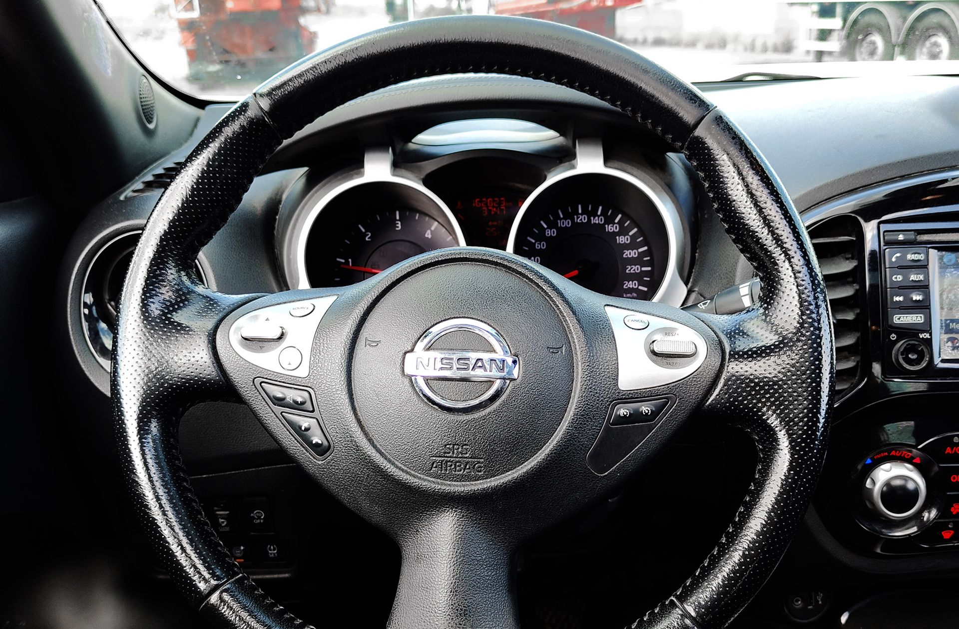 Nissan Juke 1.5 dCi N-Tec 4x2 - foto 22
