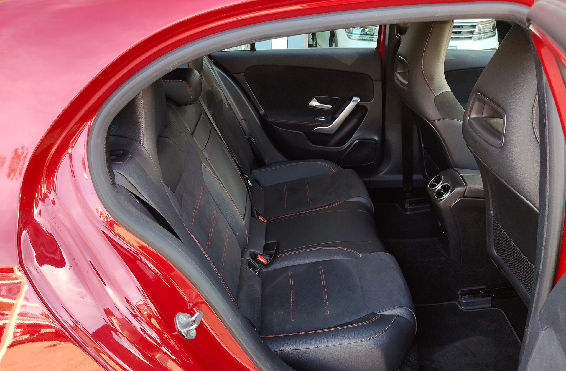 Mercedes-Benz Clase A 180 Pack AMG - foto 18