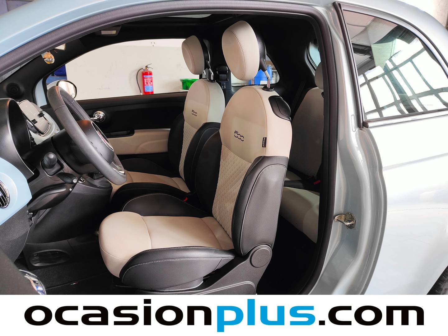 Foto asientos delanteros Fiat 500 Fiat 500 1.0 Hybrid Dolcevita 51 kW (70 CV)