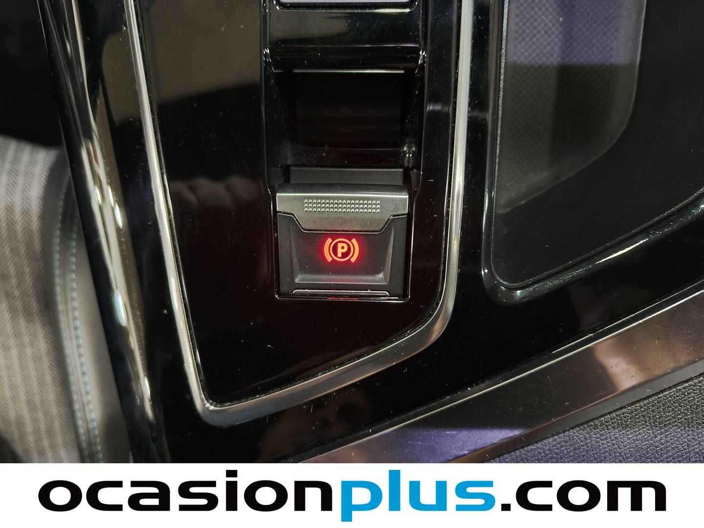 Foto Peugeot 3008 Hybrid Peugeot 3008 Hybrid 300 Allure Pack e-EAT8  (300 CV)