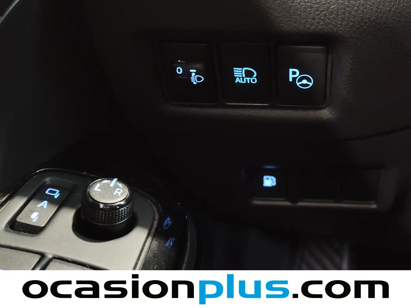 Foto Toyota C-HR Toyota C-HR 1.8 125H Advance (122 CV)