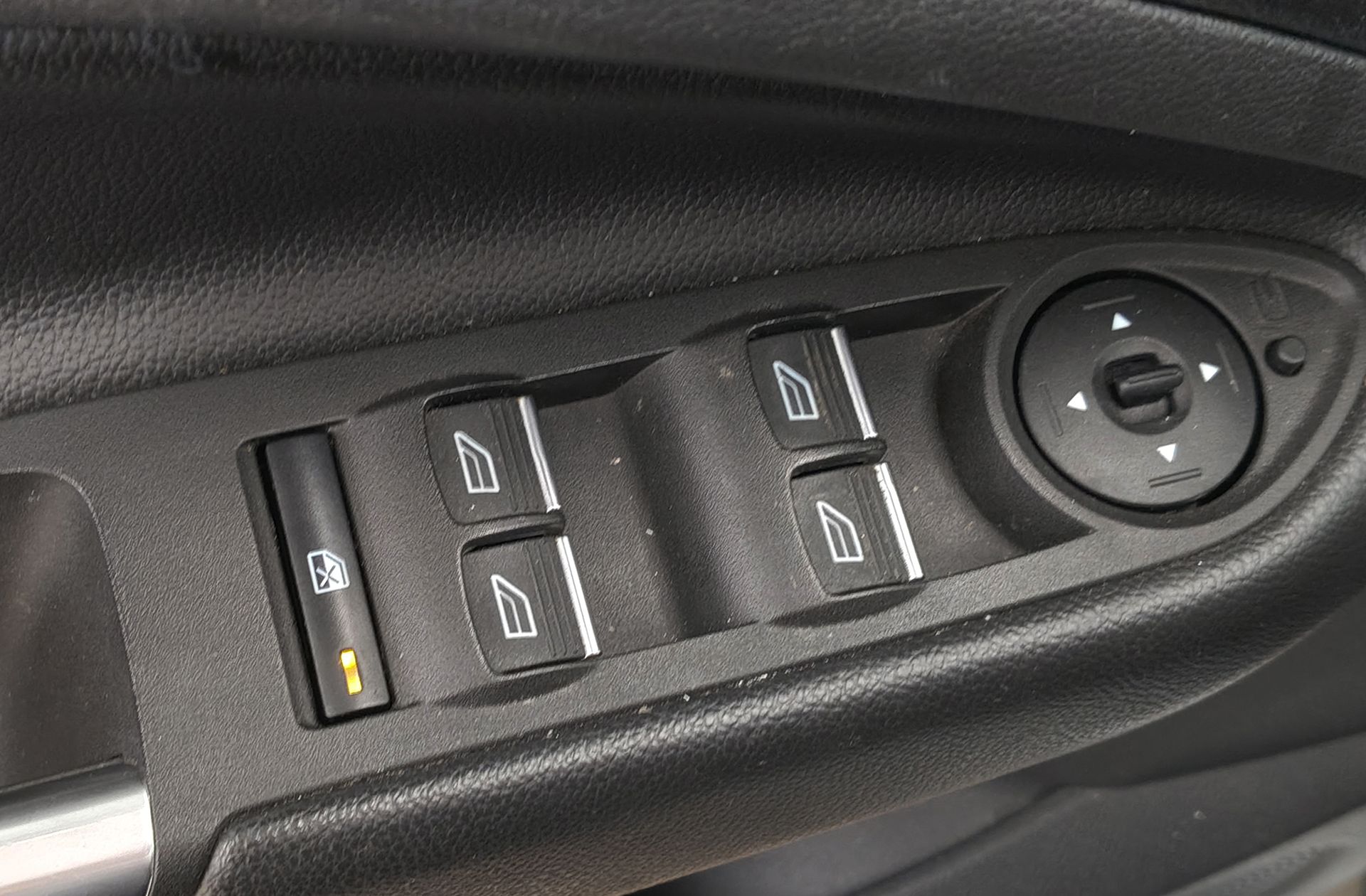 Ford Kuga 1.5 EcoBoost Trend+ 4x2 - foto 30