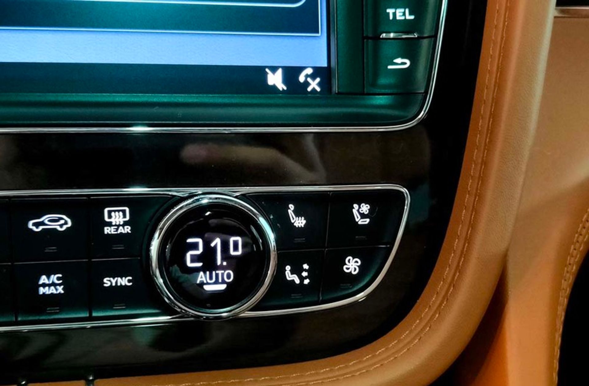 Bentley Bentayga 3.0 Hybrid 4WD - foto 12