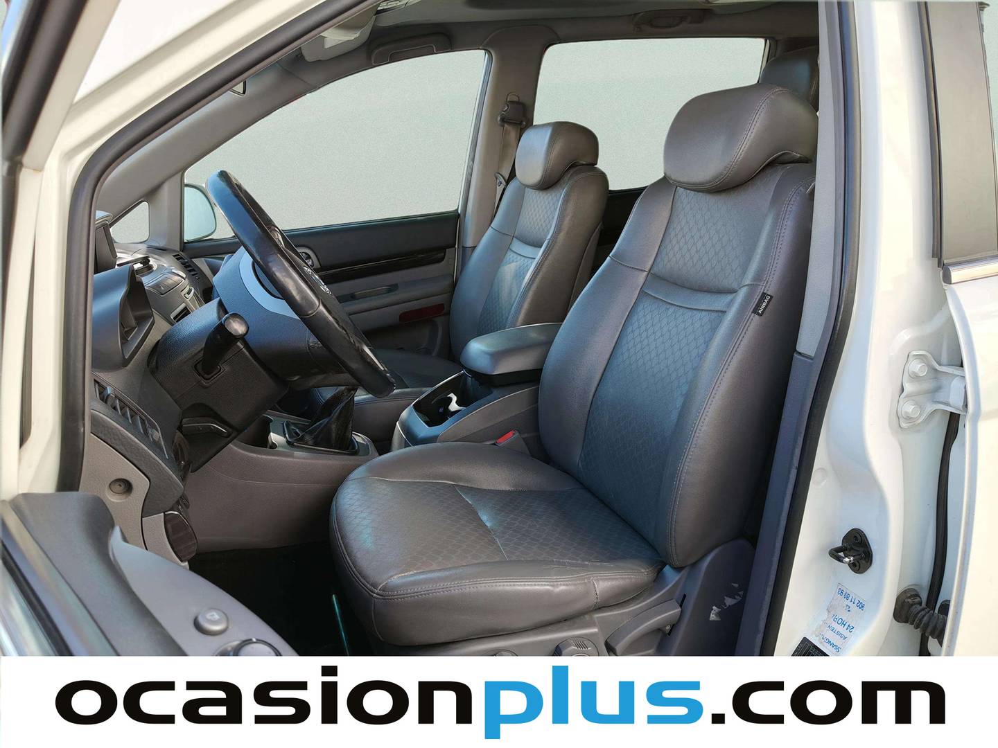 Foto asientos delanteros SsangYong Rodius SsangYong Rodius D22T Limited (178 CV) 7 Plazas