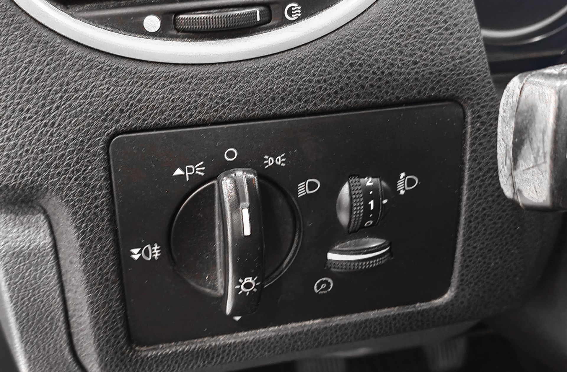 Ford Focus 1.6 Trend - foto 20