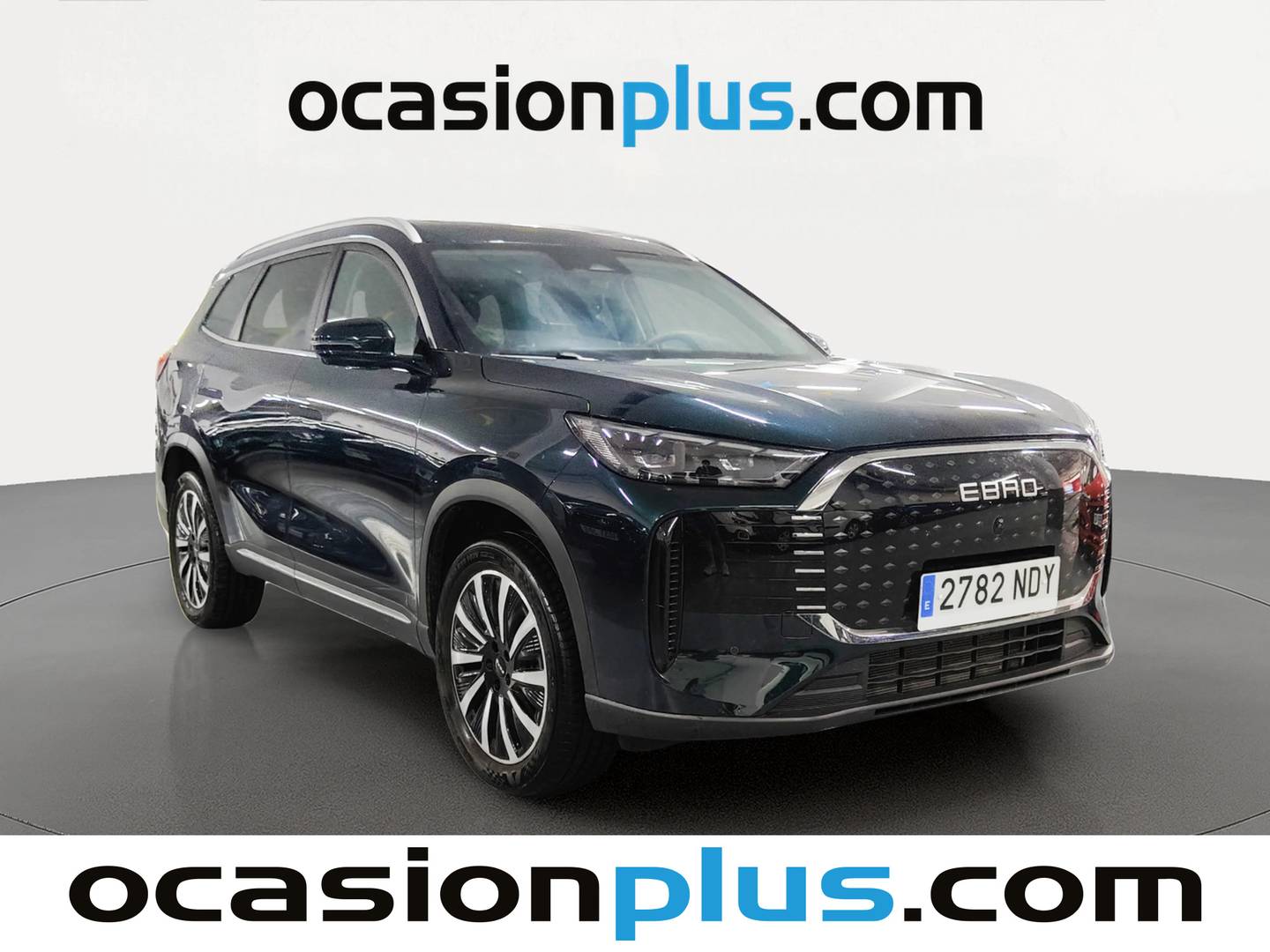 Foto delantera EBRO S800 EBRO S800 1.5 TGDI PHEV Luxury E-CVT (279 CV) 7 PLAZAS derecha