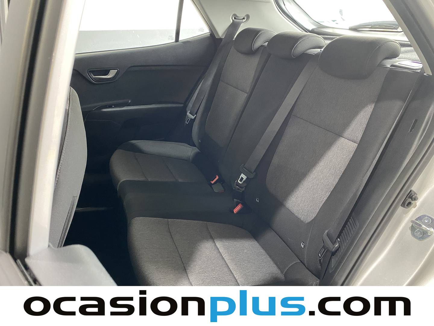 Foto asientos traseros KIA Stonic KIA Stonic 1.0 T-GDi MHEV Concept (115 CV)