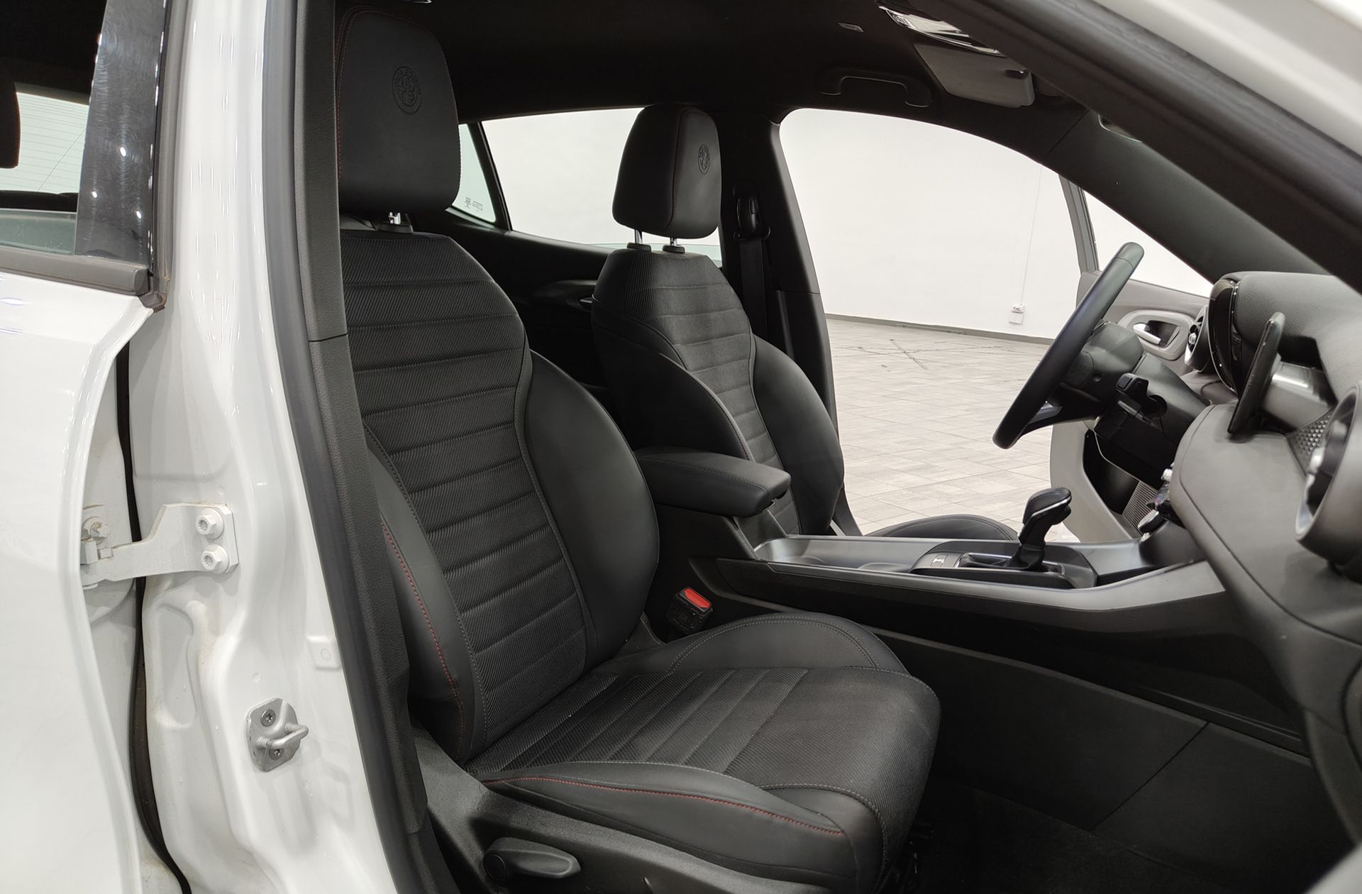 Alfa Romeo Tonale 1.5 MHEV Sprint FWD - foto 17