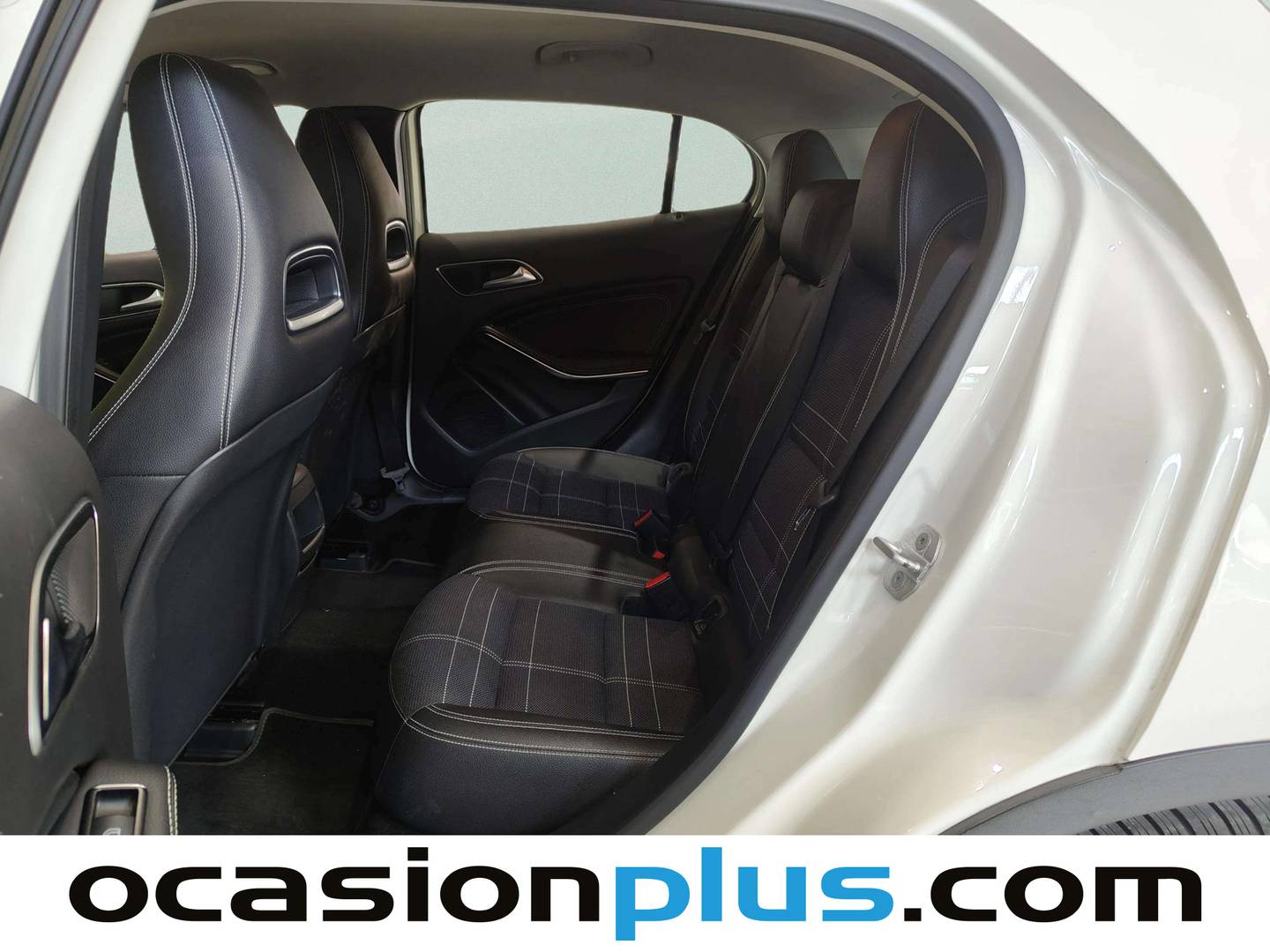 Foto asientos traseros Mercedes GLA Mercedes-Benz GLA 200 d Urban (136 CV)