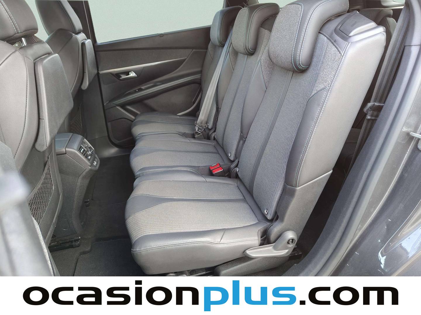 Foto Peugeot 5008 Peugeot 5008 PureTech 130 S&S Allure Pack EAT8 (130 CV) 7 plazas