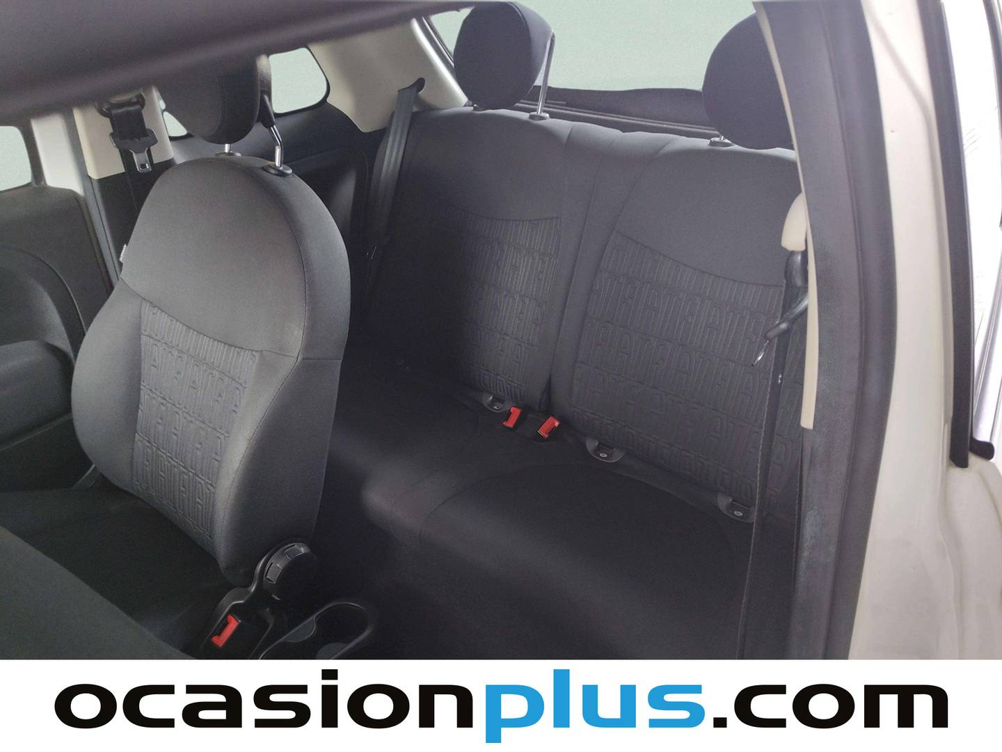 Foto asientos traseros Fiat 500 Fiat 500 1.0 Hybrid Dolcevita (70 CV)