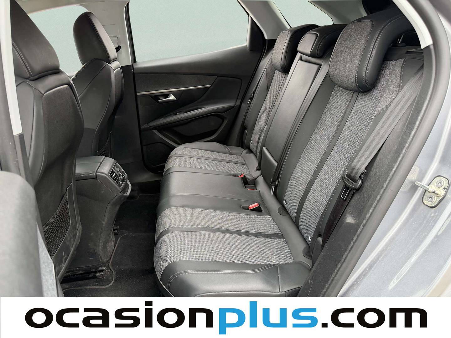 Foto asientos traseros Peugeot 3008 Peugeot 3008 BlueHDI 130 S&S Allure (130 CV)