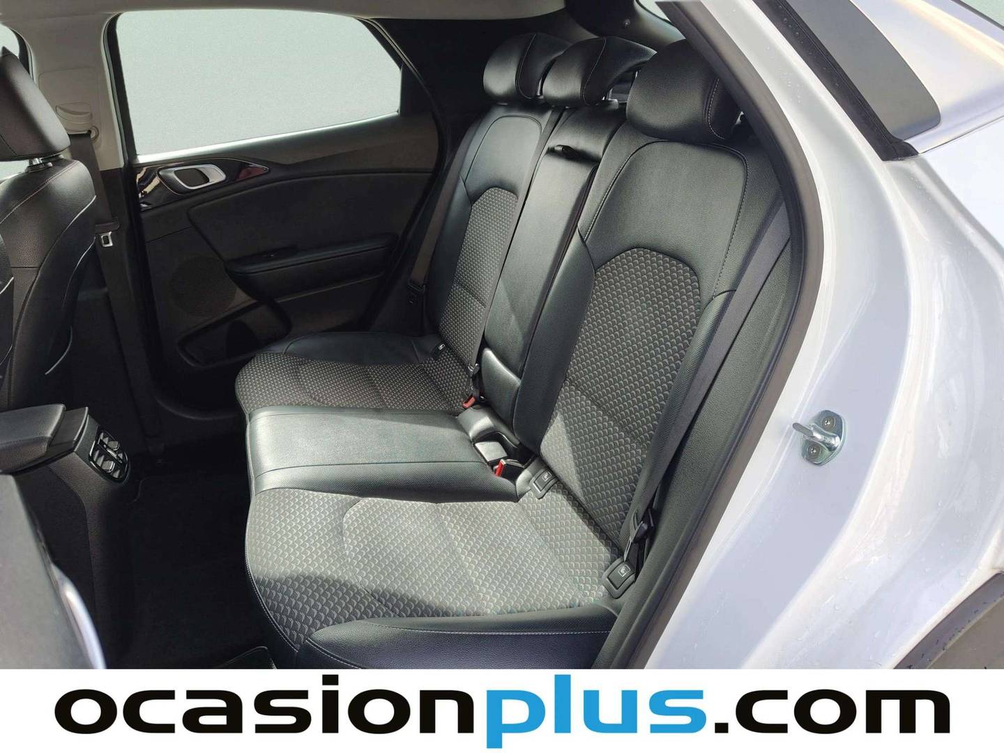 Foto asientos traseros KIA XCeed Kia XCeed 1.0 T-GDi Tech (120 CV)