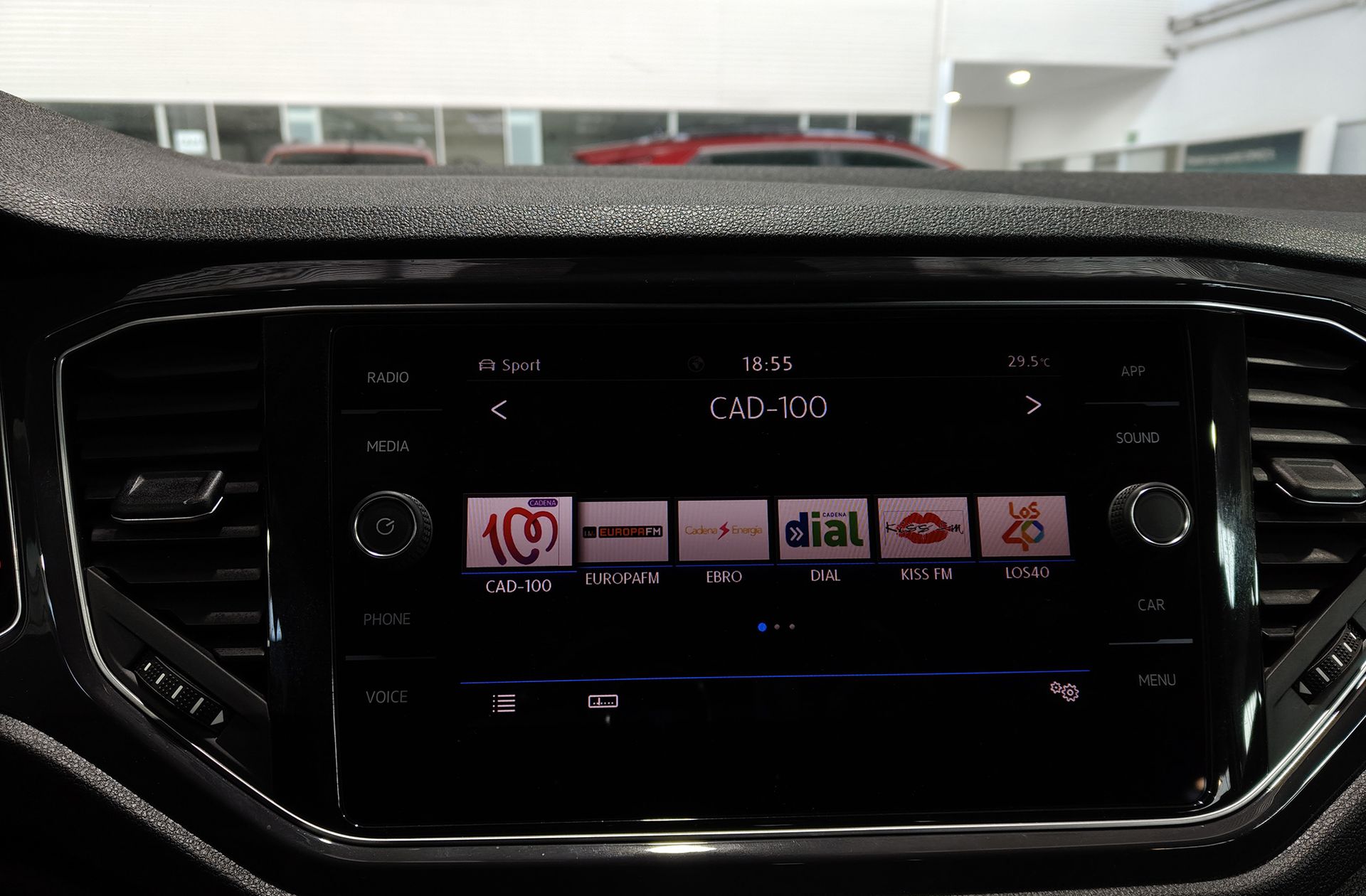 Volkswagen T-Roc Sport 1.5 TSI - foto 30