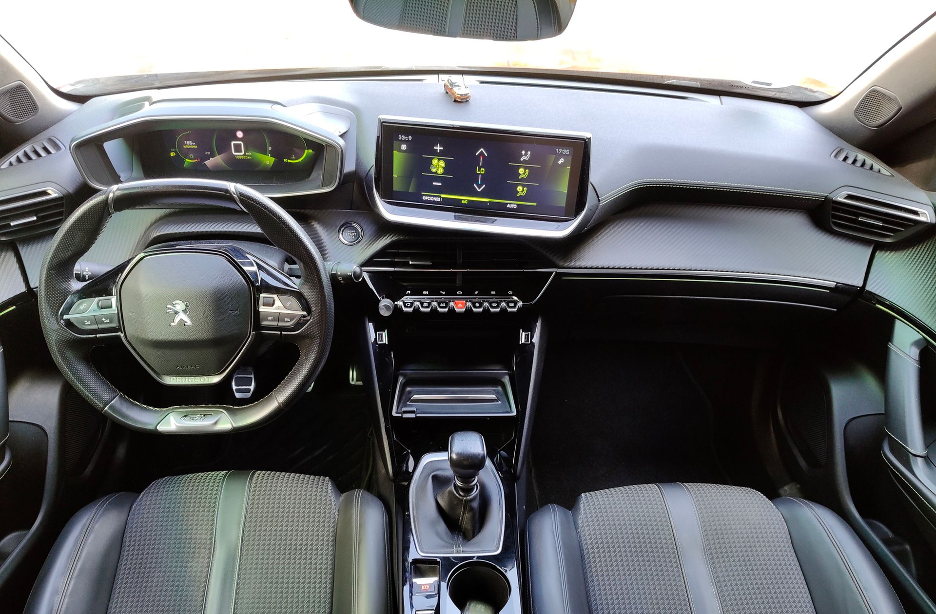 Peugeot 2008 PureTech 130 GT Line - foto 6