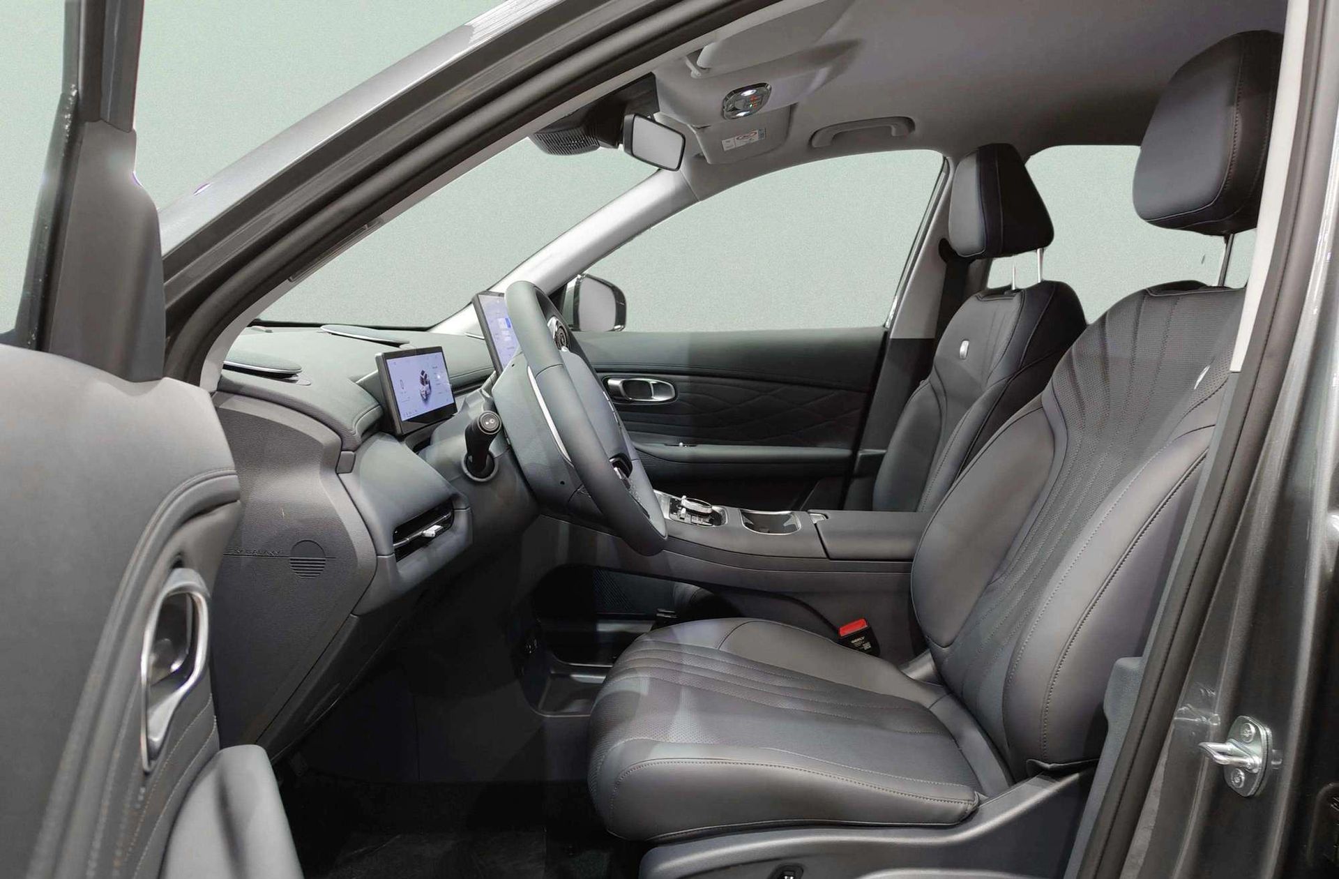 Geely Starray EM-i 1.5 PHEV Pro - foto 16