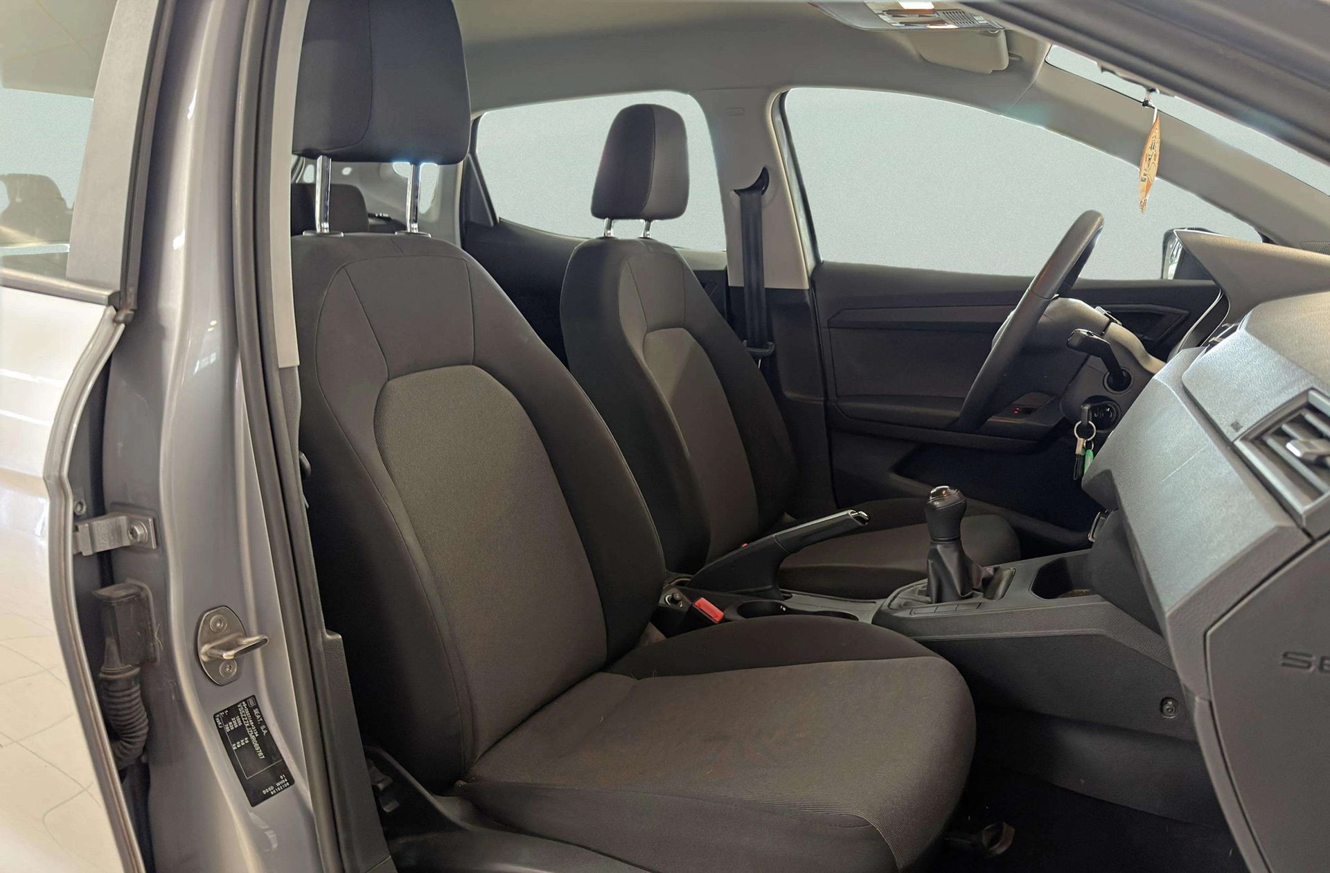 SEAT Ibiza 1.0 MPI Reference - foto 14