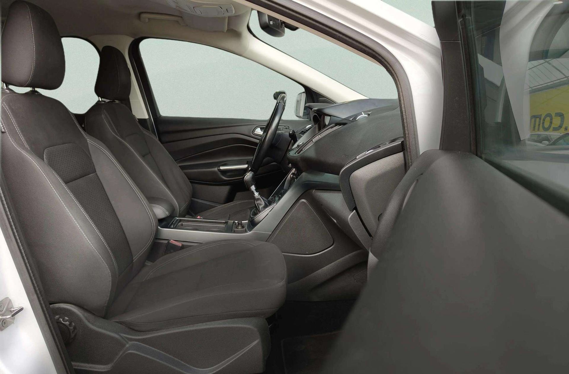 Ford Kuga 1.5 EcoBoost Trend 4x2 - foto 17