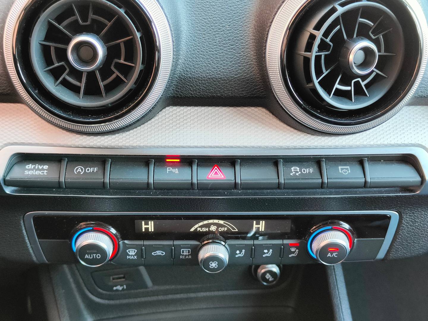 Audi Q2 Audi Q2 Black line 35 TFSI (150 CV) S tronic Pack S-Line barato