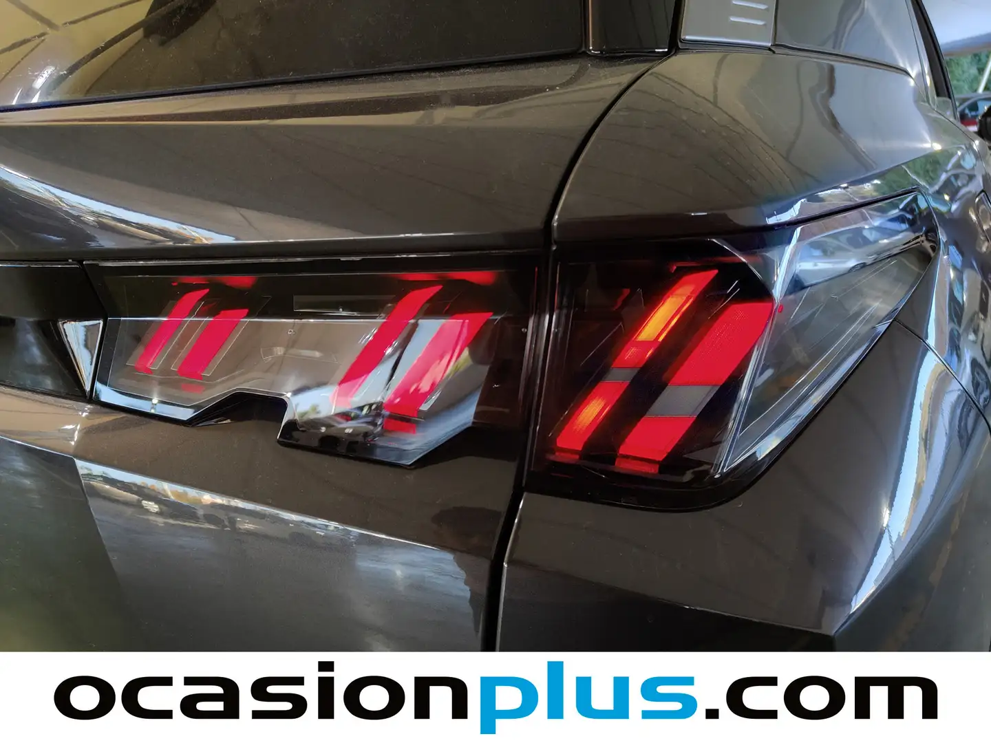 Foto Peugeot 5008 Hybrid Peugeot 5008 Hybrid 1.2 Allure eDCS6 (136 CV)