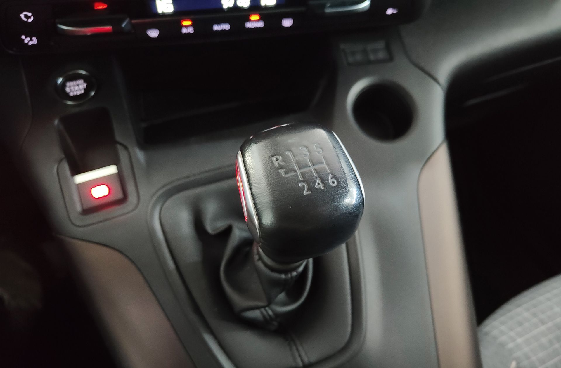 Peugeot Rifter BlueHDi 100 GT Standard - foto 6