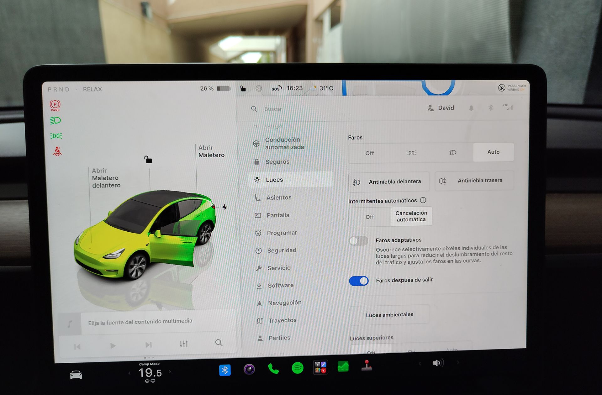 Tesla Model Y Gran Autonomía 4WD - foto 32