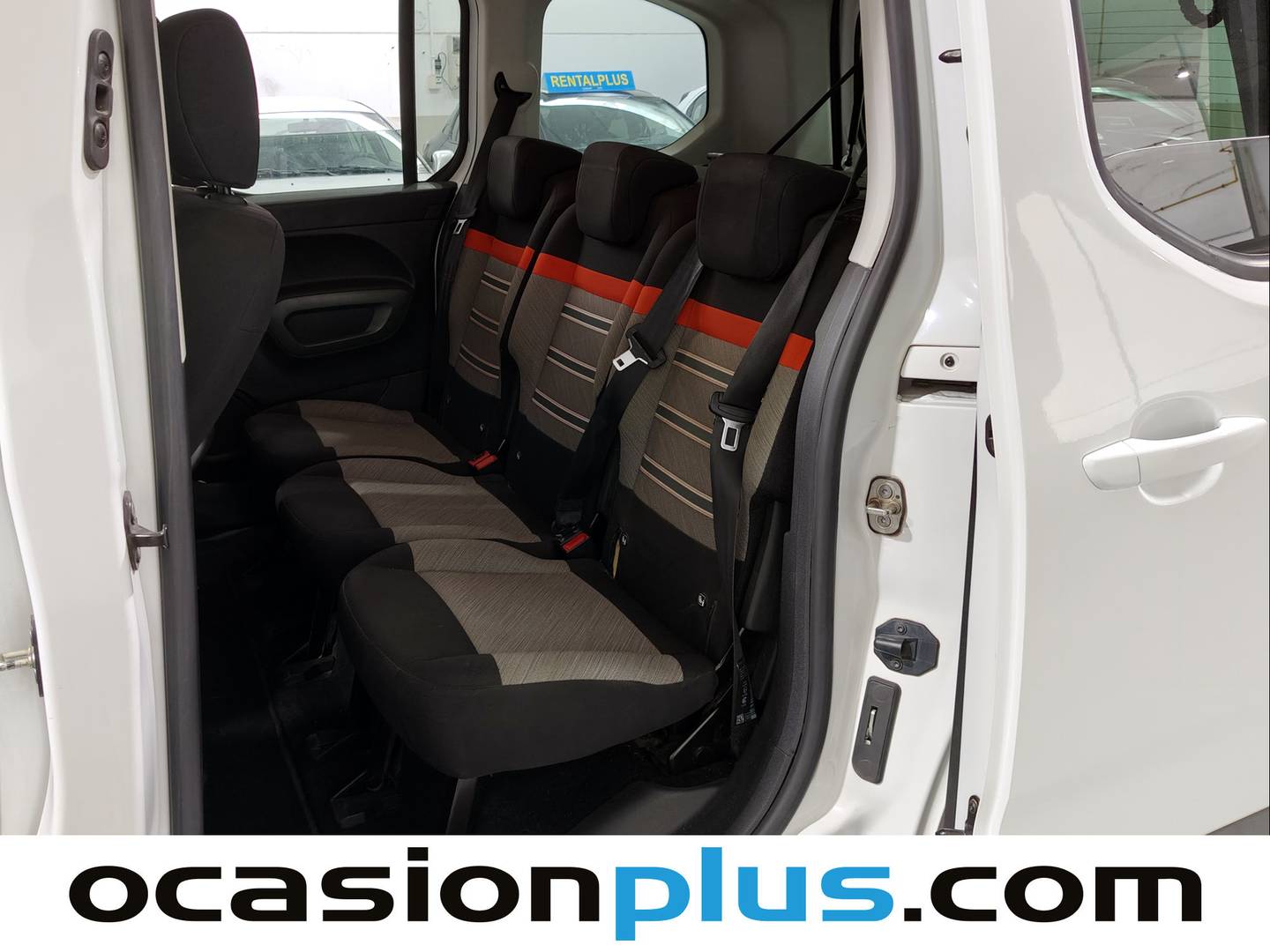 Foto asientos traseros Citroën Berlingo Citroën Berlingo BlueHDi 130 S&S Talla M Shine (130 CV)