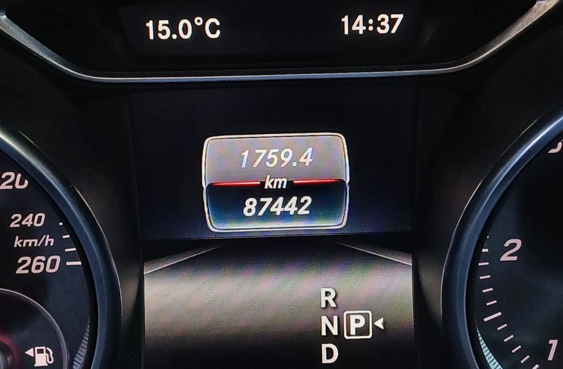 Mercedes-Benz GLA 220 d - foto 9
