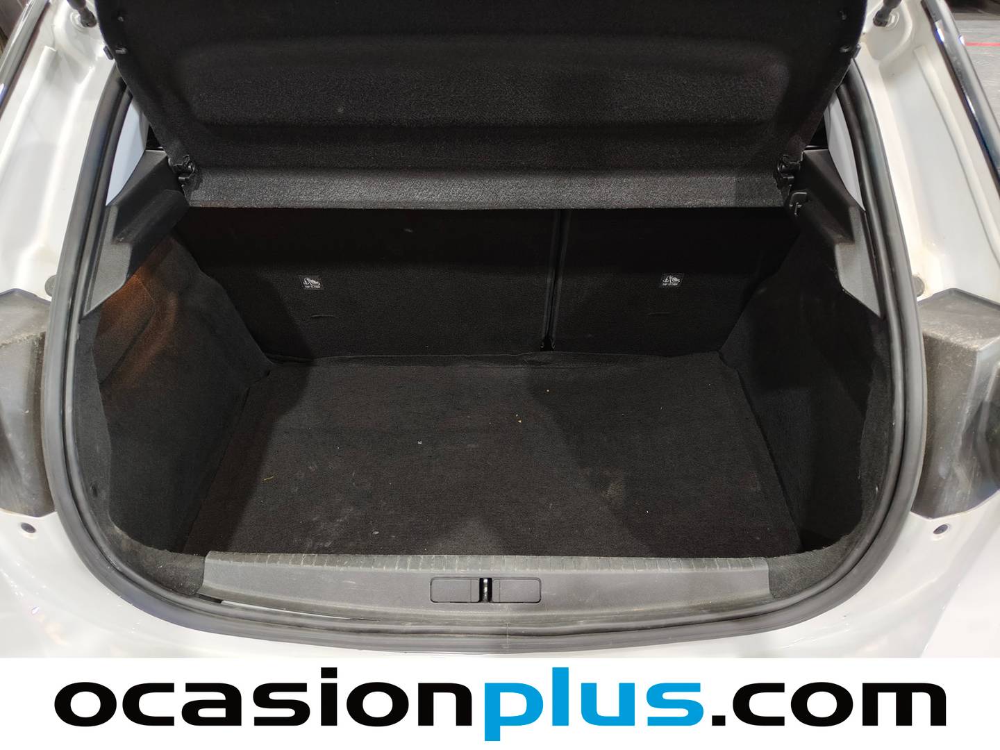 Foto Opel Corsa Opel Corsa 1.2 XEL S&S Edition (75 CV) siete plazas