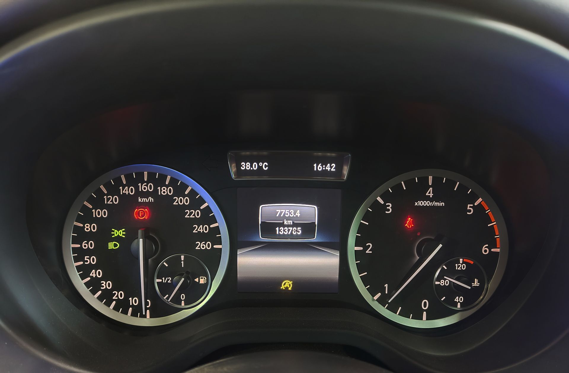 Infiniti Q30 1.5D Sport - foto 29