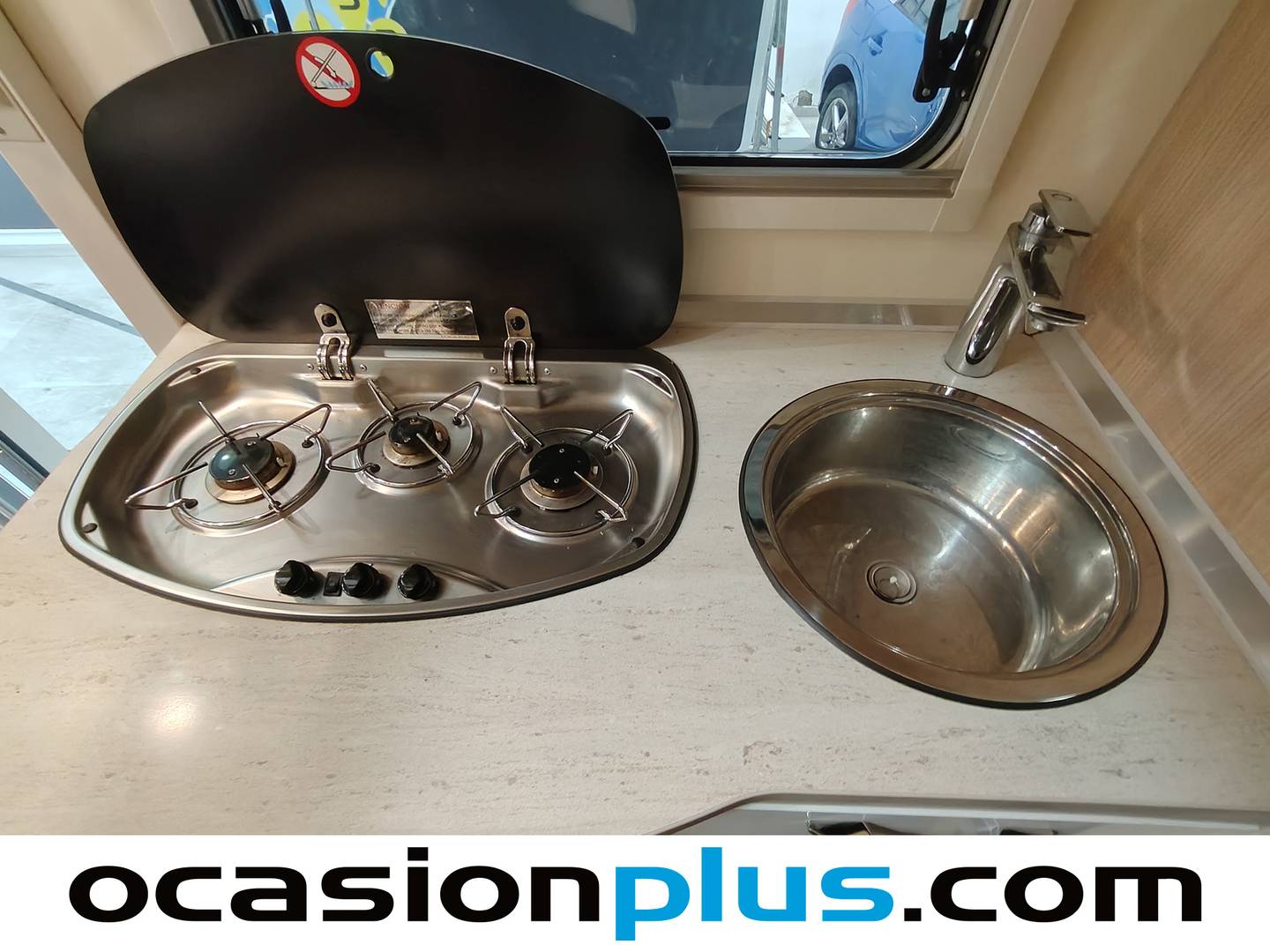 Foto Burstner BT5902 Burstner BT5902 BT5902 Travel Van T-590 (150 CV) 4 Plazas