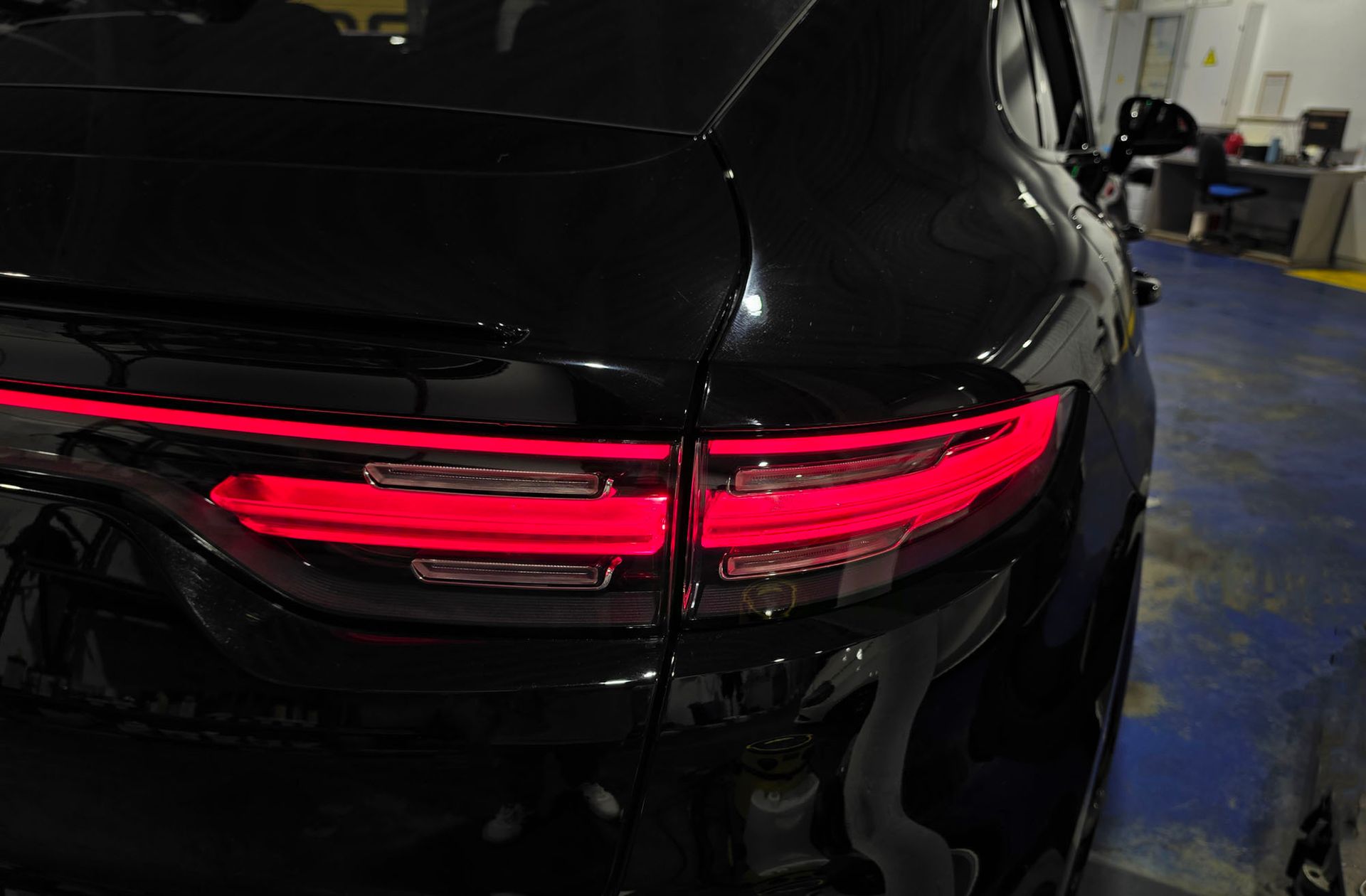 Porsche Cayenne Coupé E-Hybrid Platinum Edition - foto 24