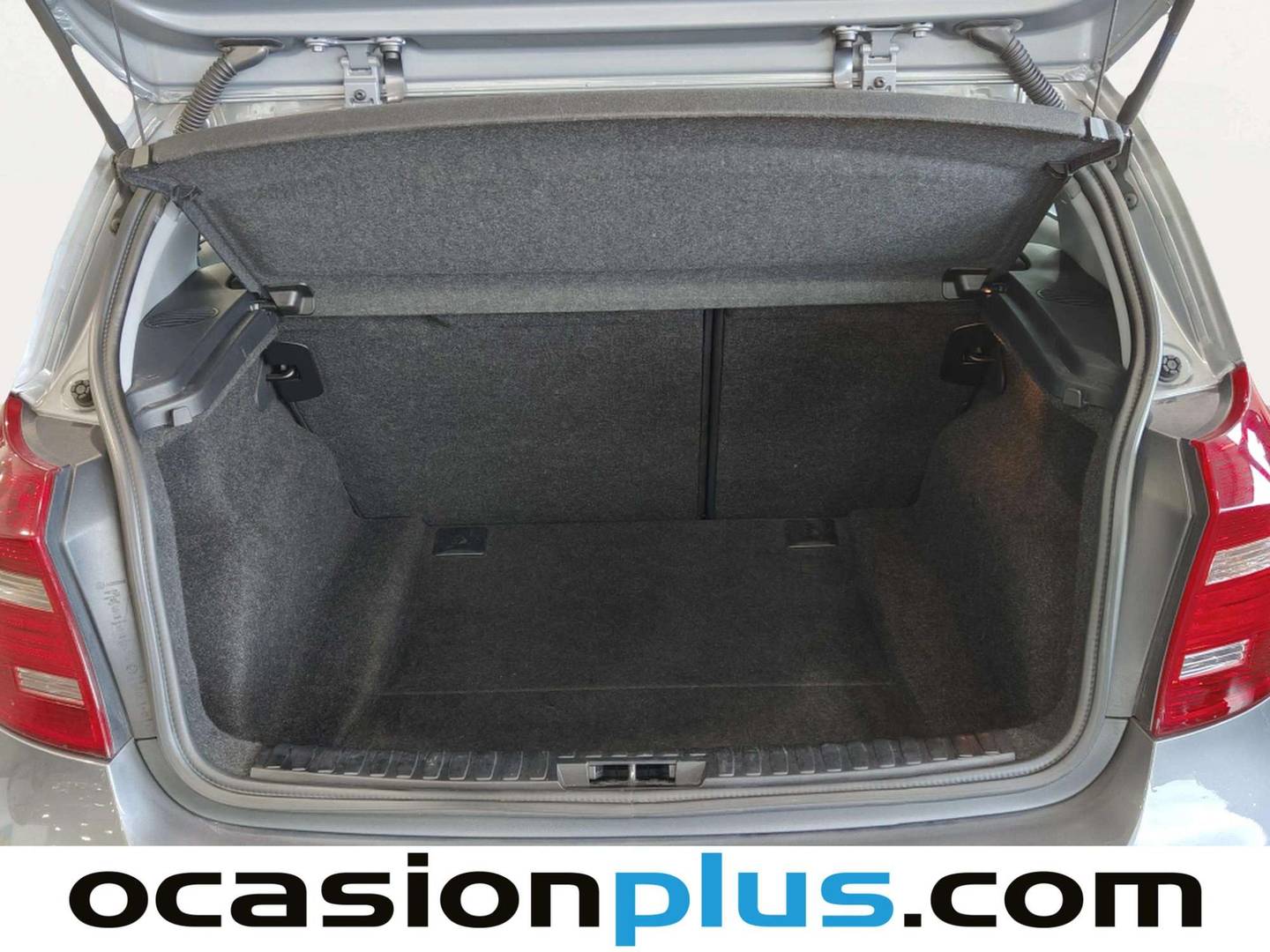 Fotos maletero BMW Serie 1 BMW Serie 1 118i (143 CV)