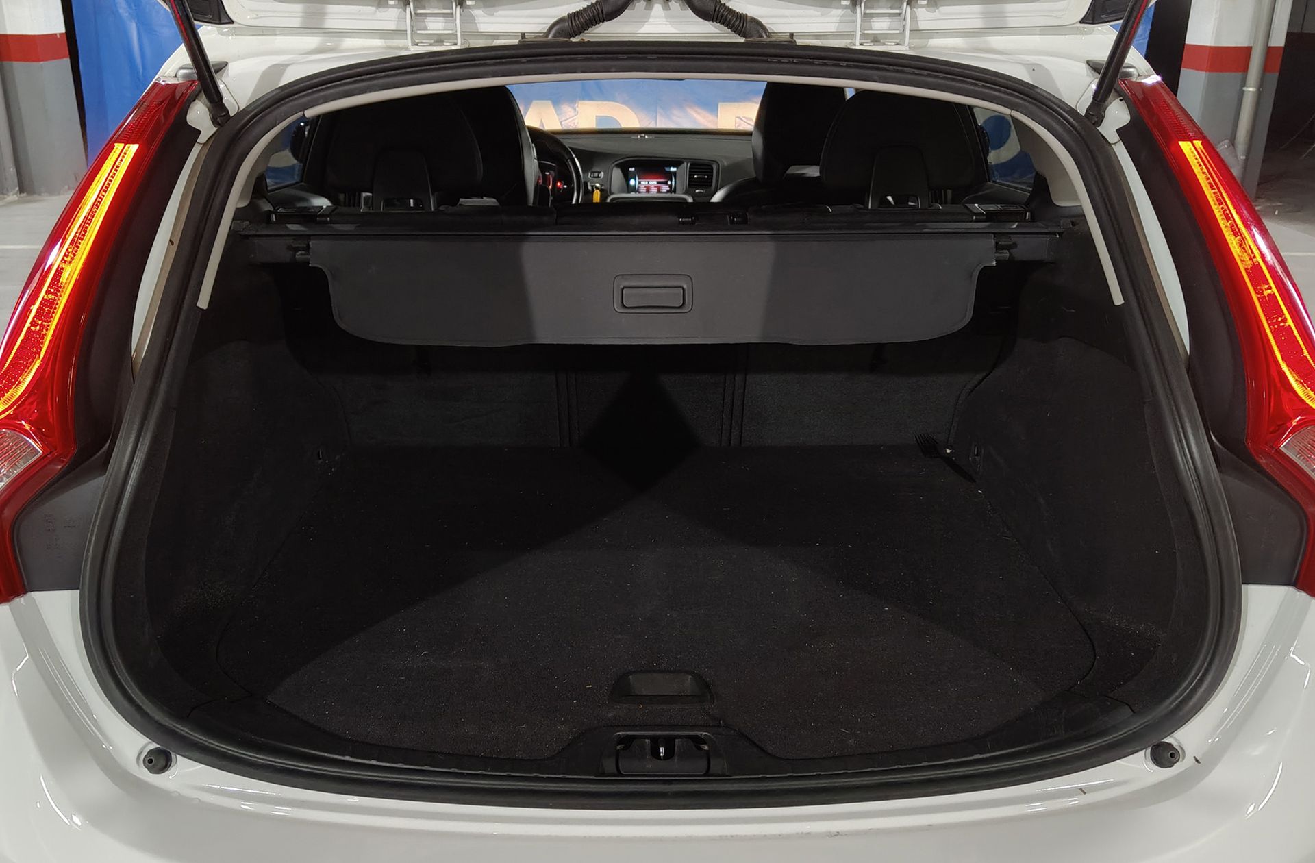 Volvo V60 Cross Country D3 Kinetic - foto 19