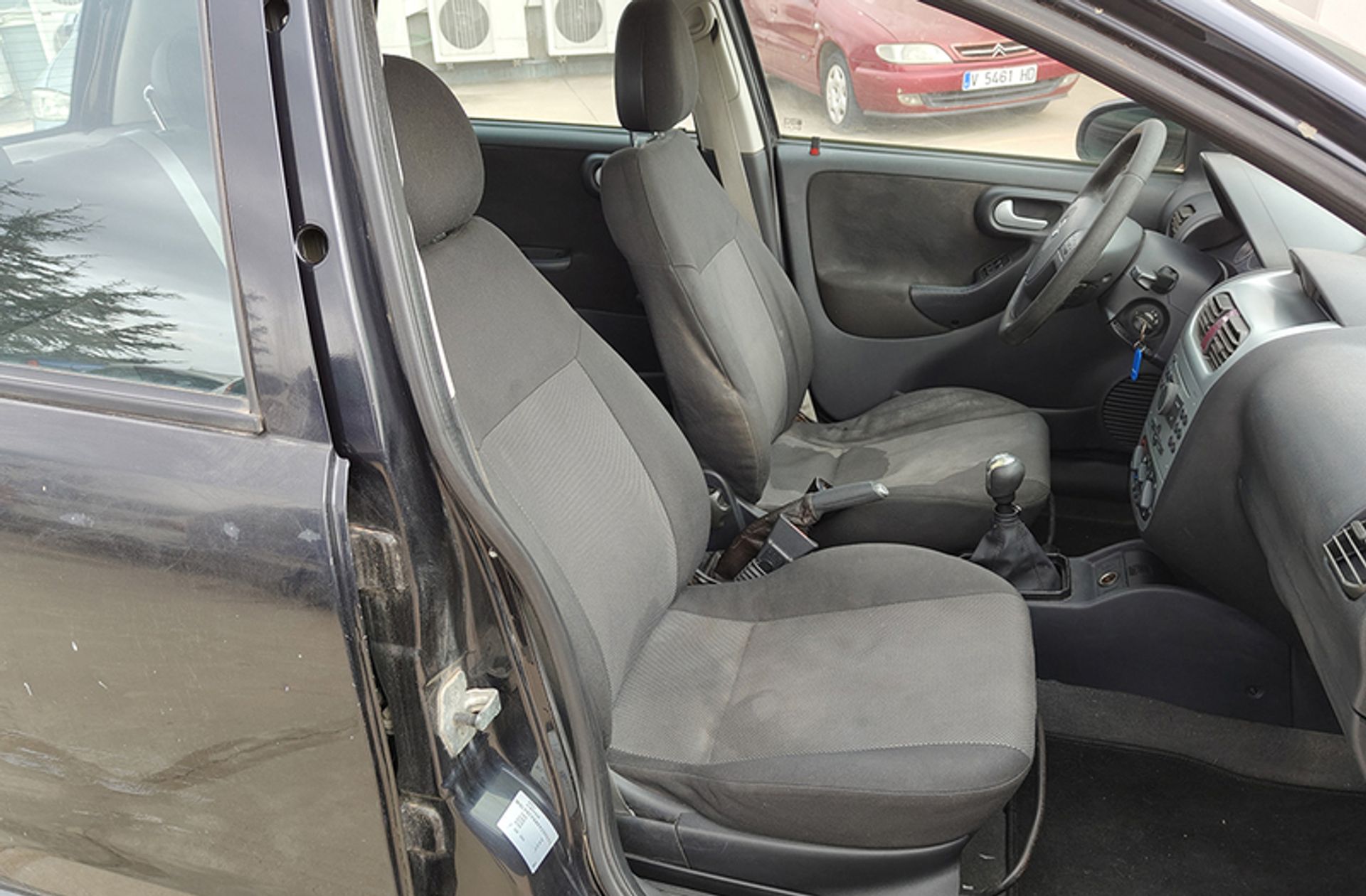 Opel Corsa 1.2 16v Silverline Base - foto 13