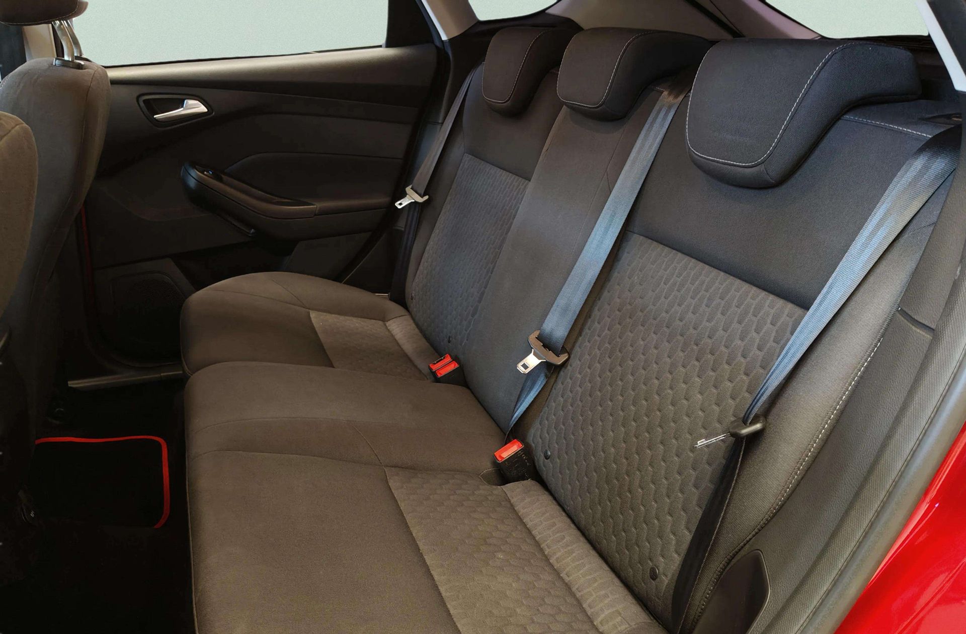 Ford Focus 1.6 TDCi Edition - foto 12